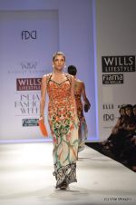 Model walk the ramp for Rajdeep Ranawat Show at Wills Lifestyle India Fashion Week 2012 day 5 on 10th Oct 2012 (81).JPG